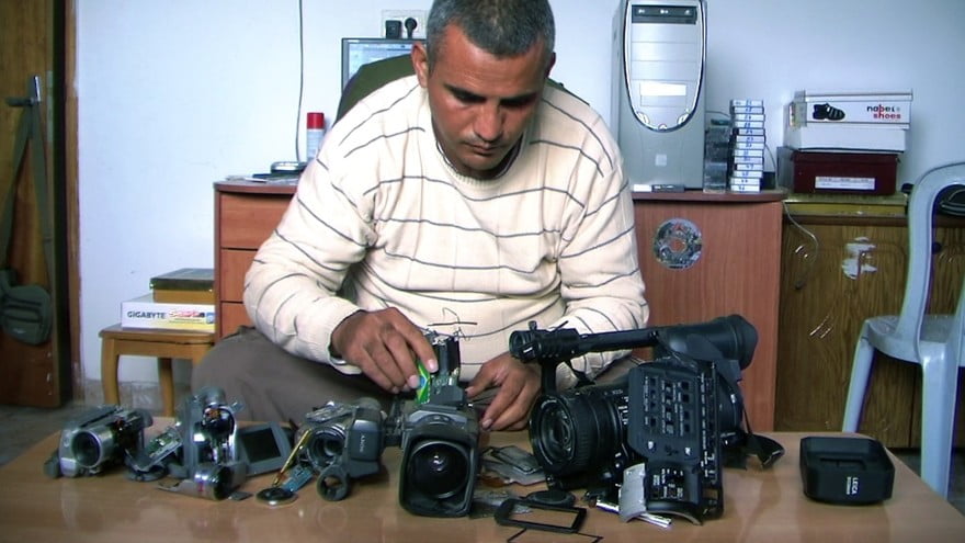 Emad and the 5 cams